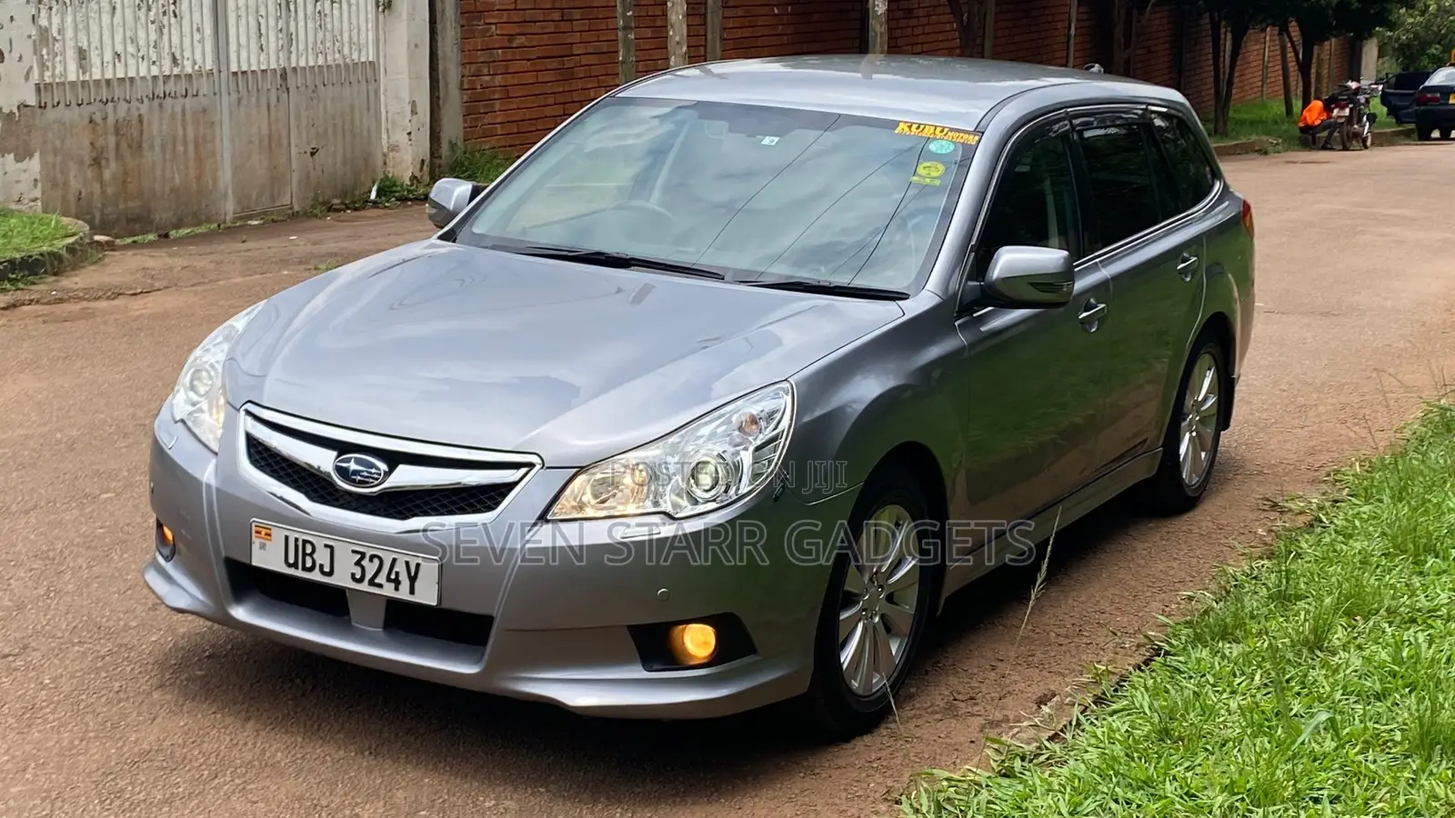 Subaru Legacy 2010 Silver