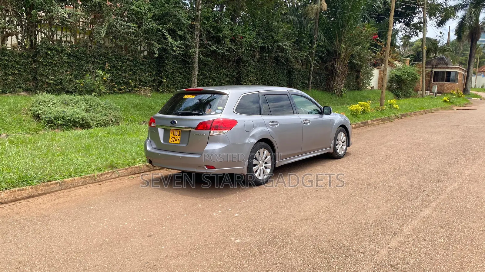 Subaru Legacy 2010 Silver