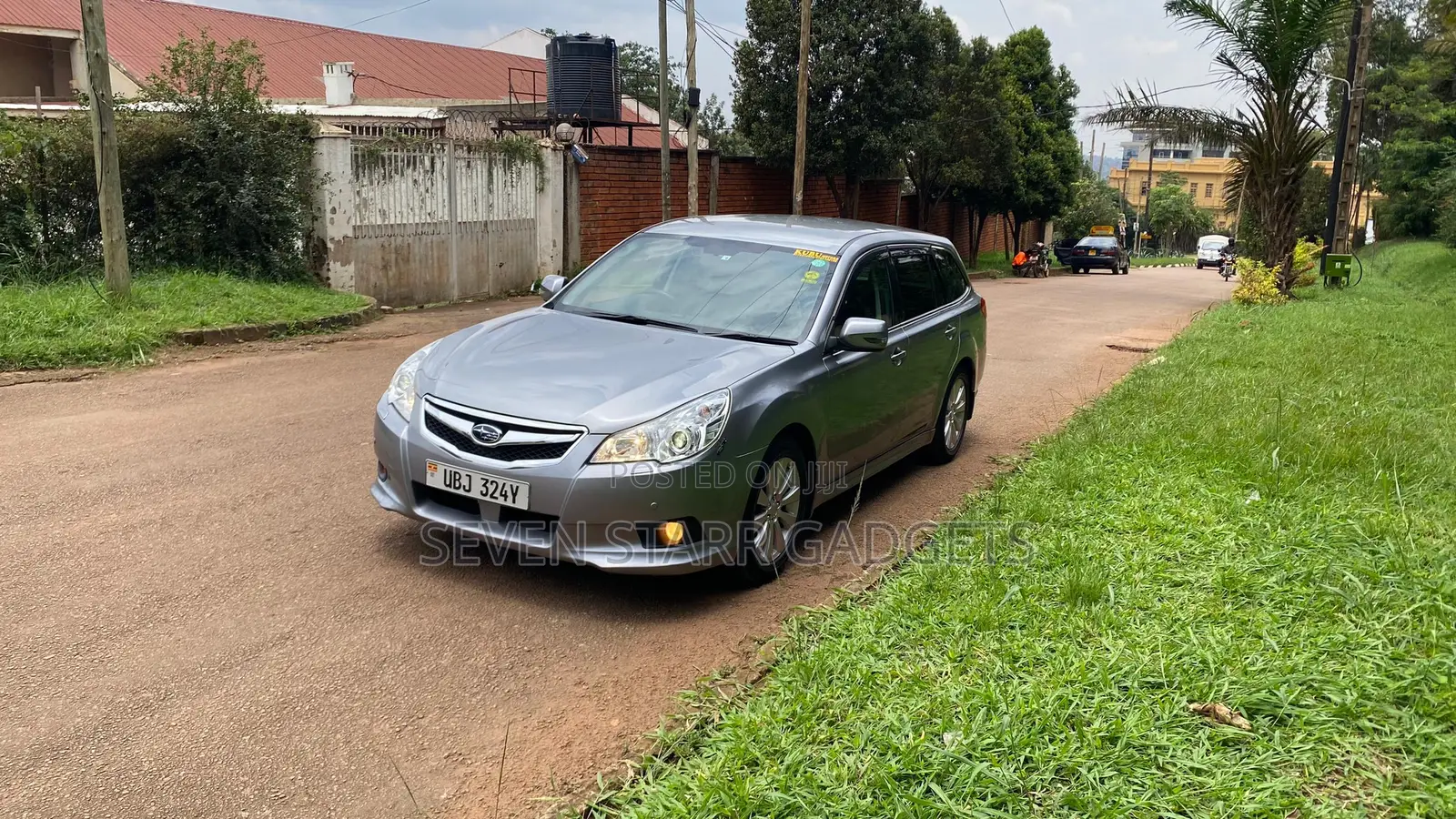 Subaru Legacy 2010 Silver