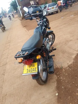 Bajaj Boxer 125 2025 Red