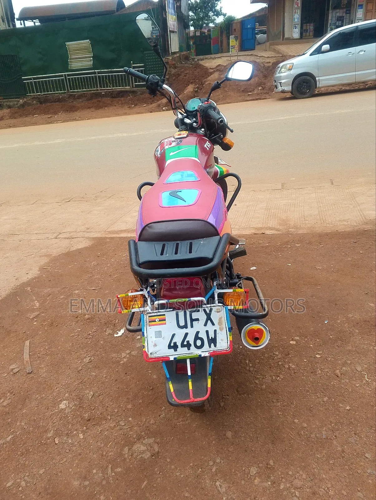 TVS HLX 125 2023 Red