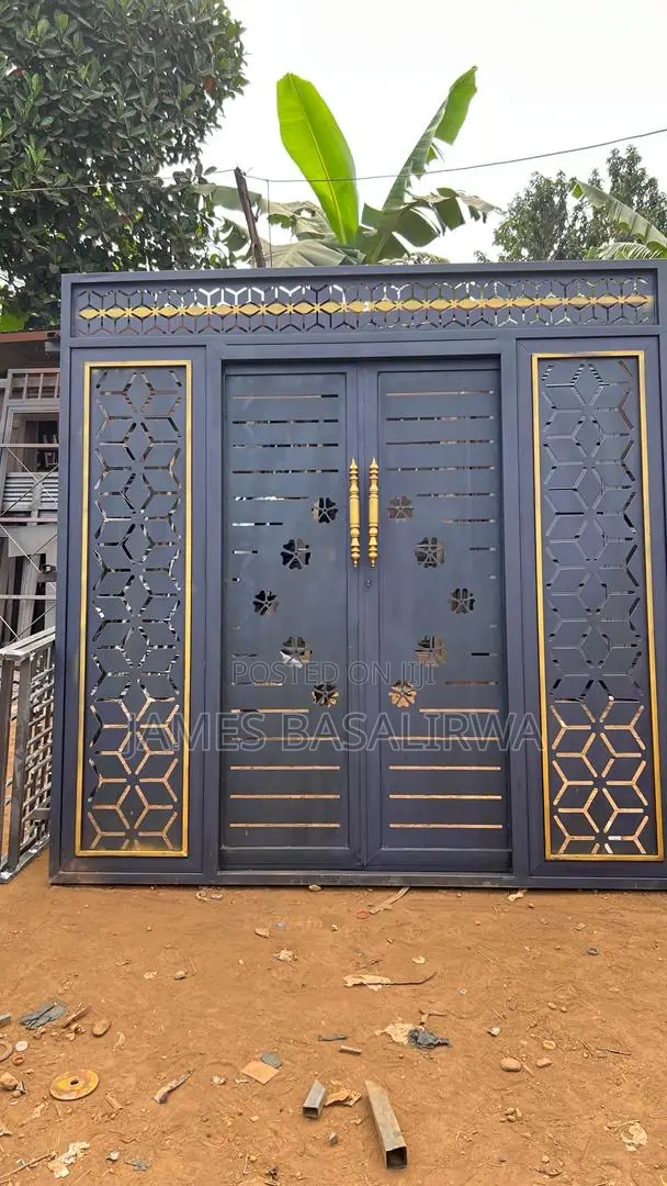 Sliding Metallic Doors