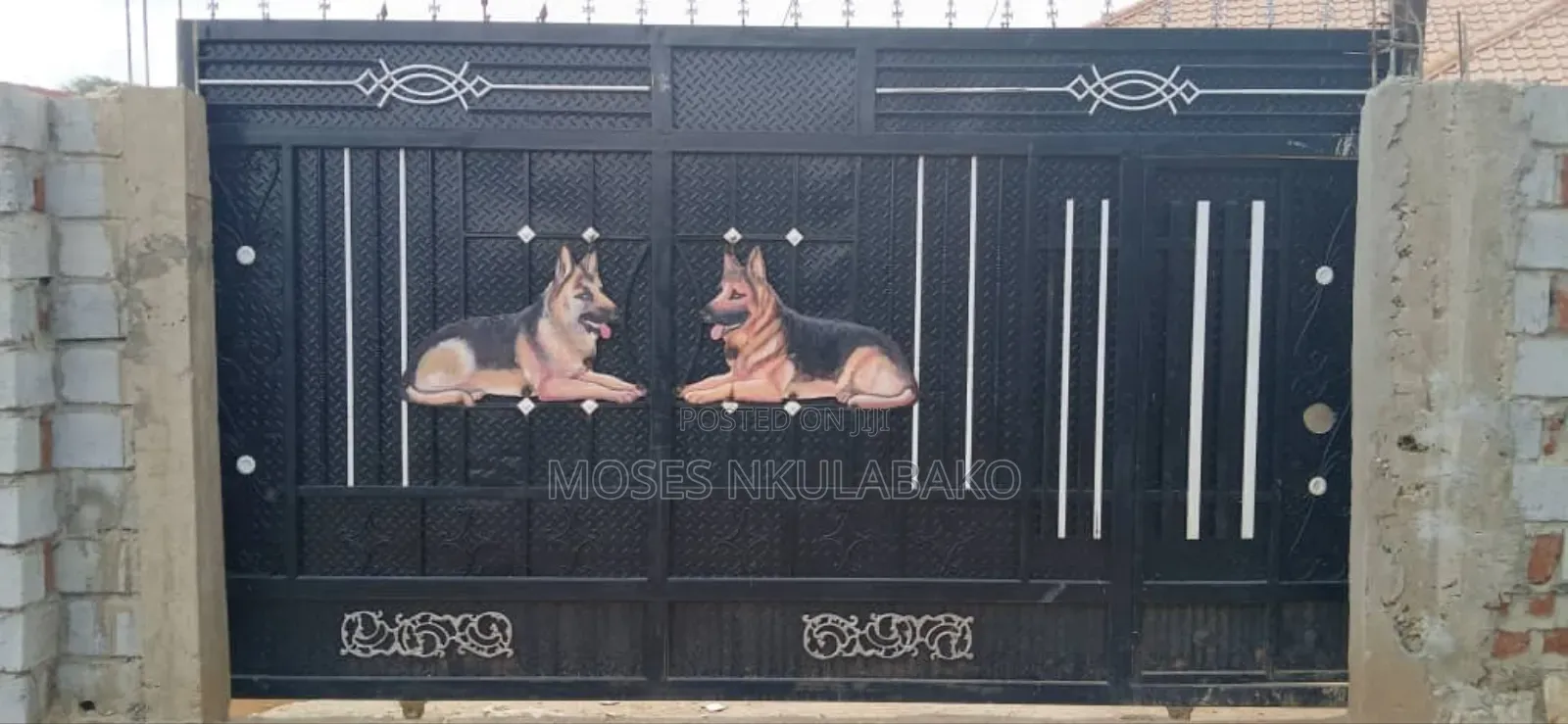 Metallic Gate