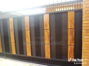 Metallic Gate