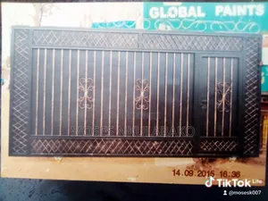 Metallic Gate