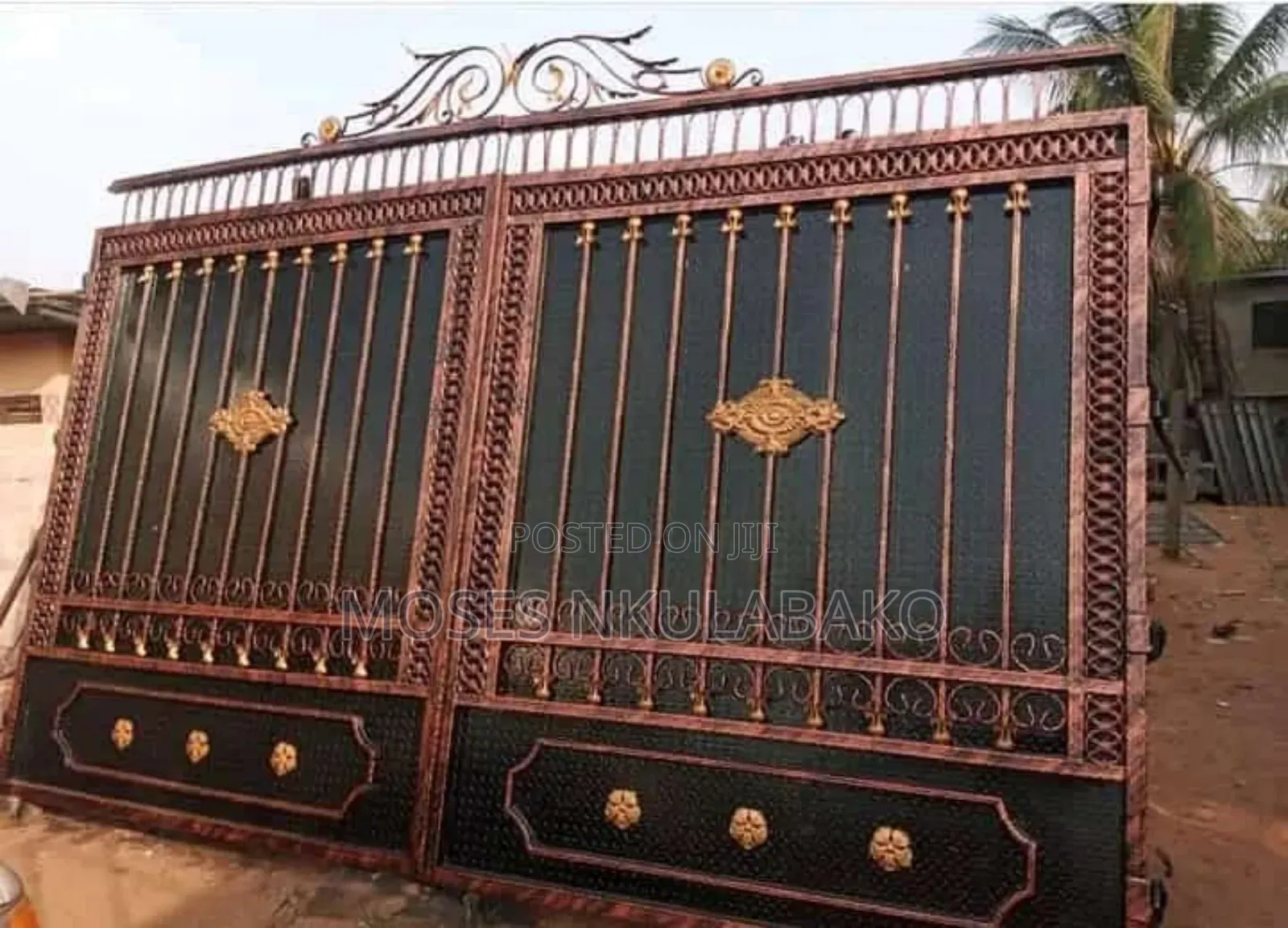 Metallic Gate