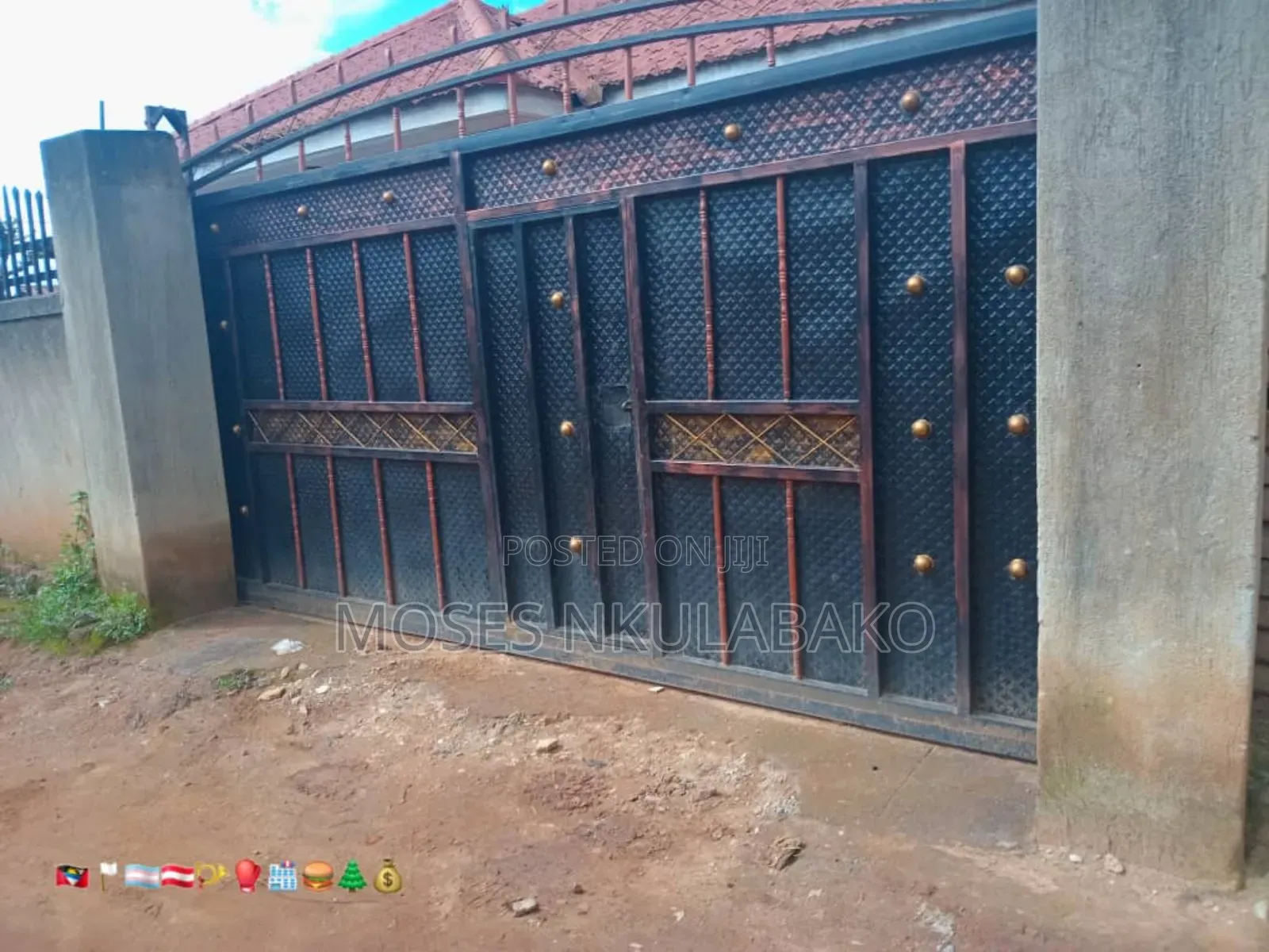 Metallic Gate