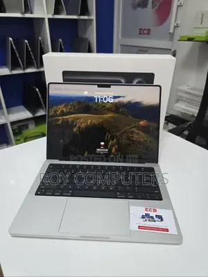 New Laptop Apple MacBook Pro M1 8GB Apple M1 Pro SSD 256GB