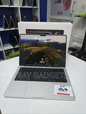 New Laptop Apple MacBook Pro M1 8GB Apple M1 Pro SSD 256GB