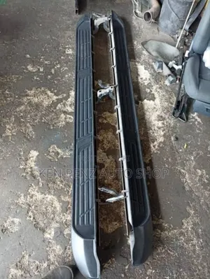 Hilux Revo Sidesteppers