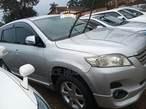 Toyota Vanguard 2008 White