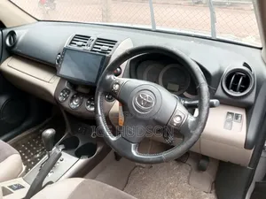 Toyota Vanguard 2008 White
