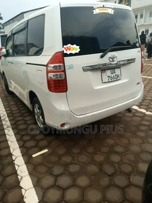 Toyota Noah 2011 White