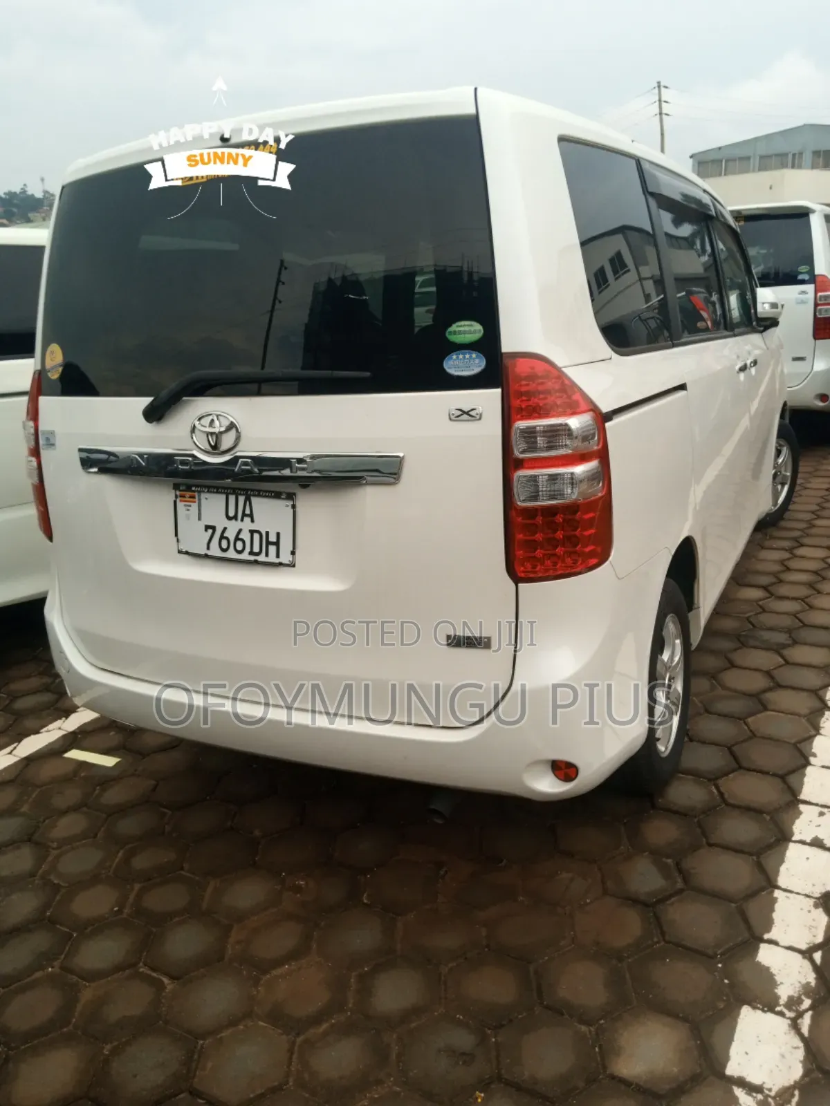 Toyota Noah 2011 White