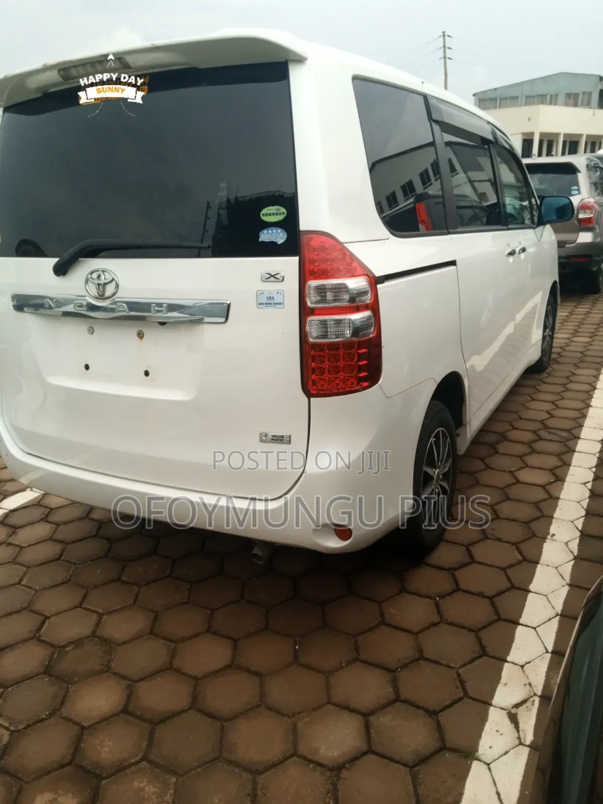 Toyota Noah 2012 White