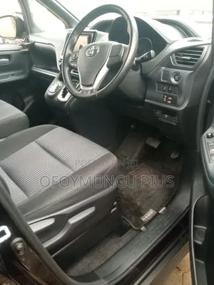 Toyota Noah 2014 Black