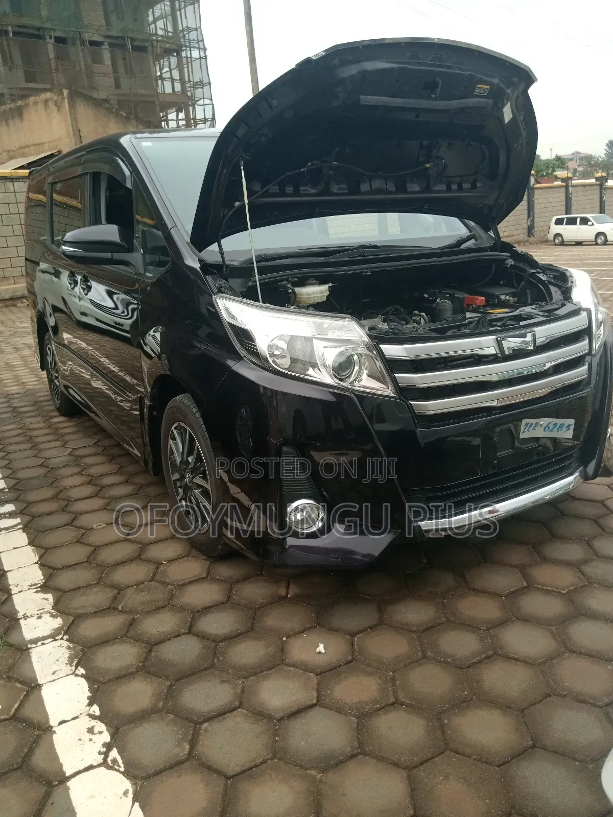 Toyota Noah 2014 Black