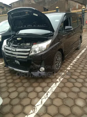 Toyota Noah 2014 Black