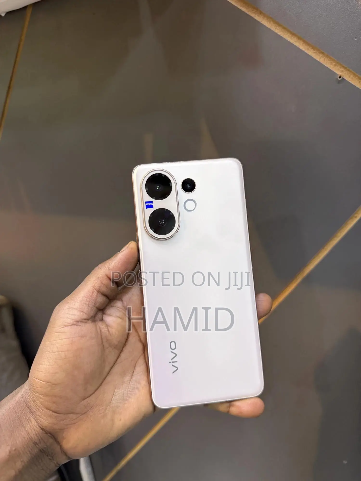 Vivo V60 512 GB Gold