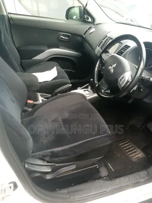 Mitsubishi Outlander 2011 White