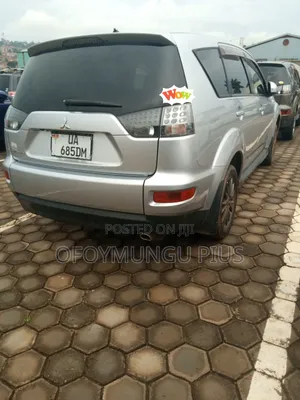 Mitsubishi Outlander 2012 Silver