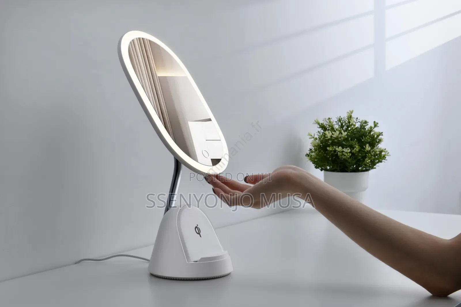 Led Makeup Mirror With Wireless Phone Charging – Dimmable Touch Light