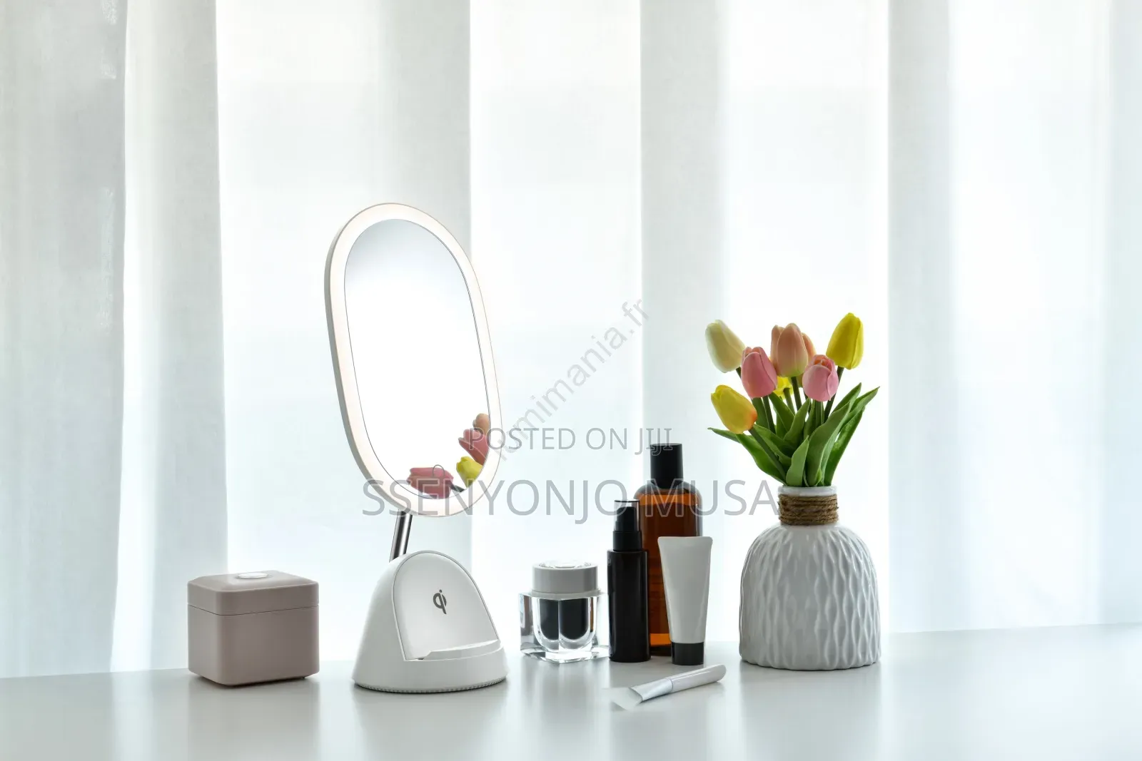 Led Makeup Mirror With Wireless Phone Charging – Dimmable Touch Light