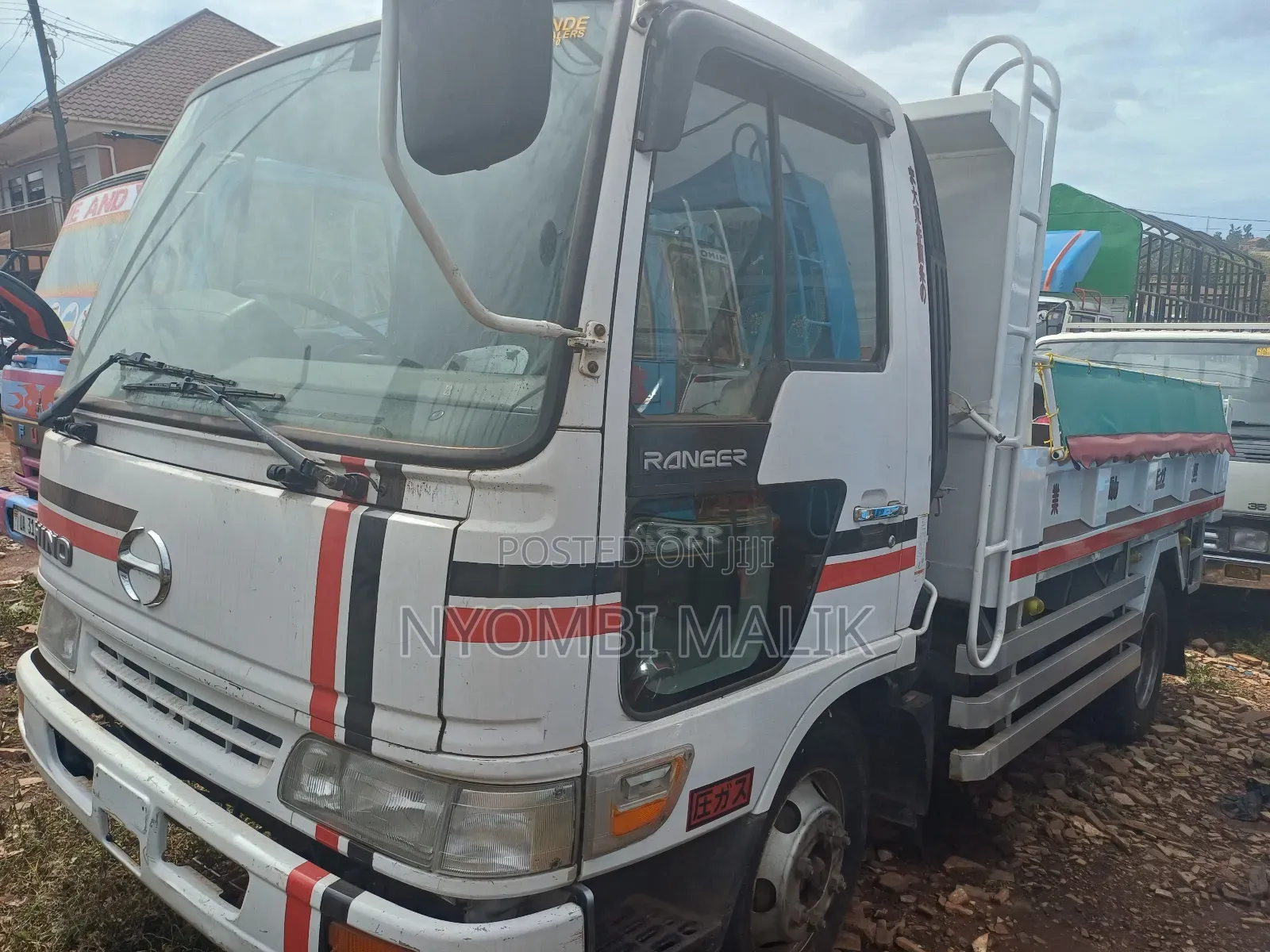 Hino Tipper