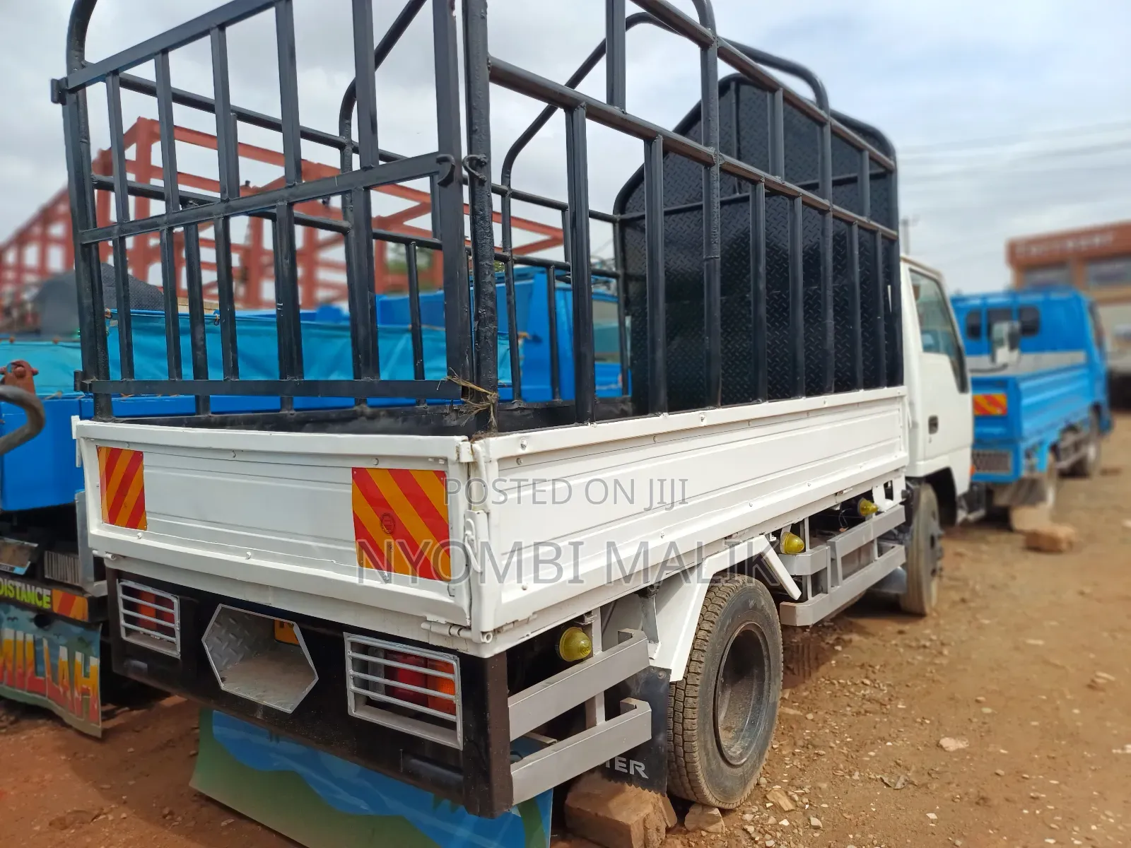 Mitsubish Canter Truck