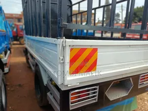 Mitsubish Canter Truck