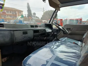 Mitsubish Canter Truck