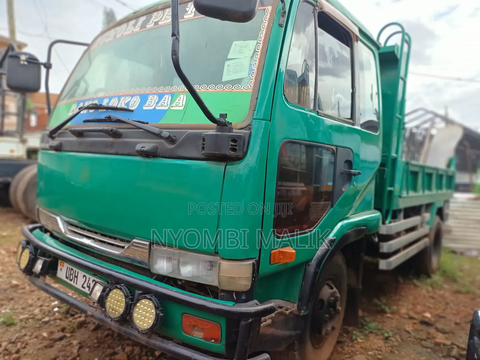 Nissan Diesel Tipper