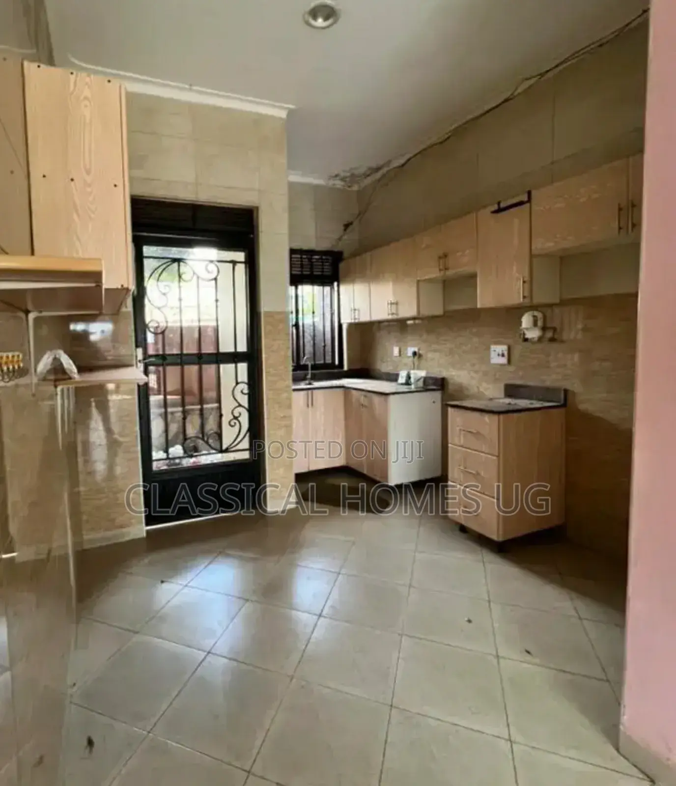 2bdrm Apartment in Kisaasi Bahai Road, Central Division for rent