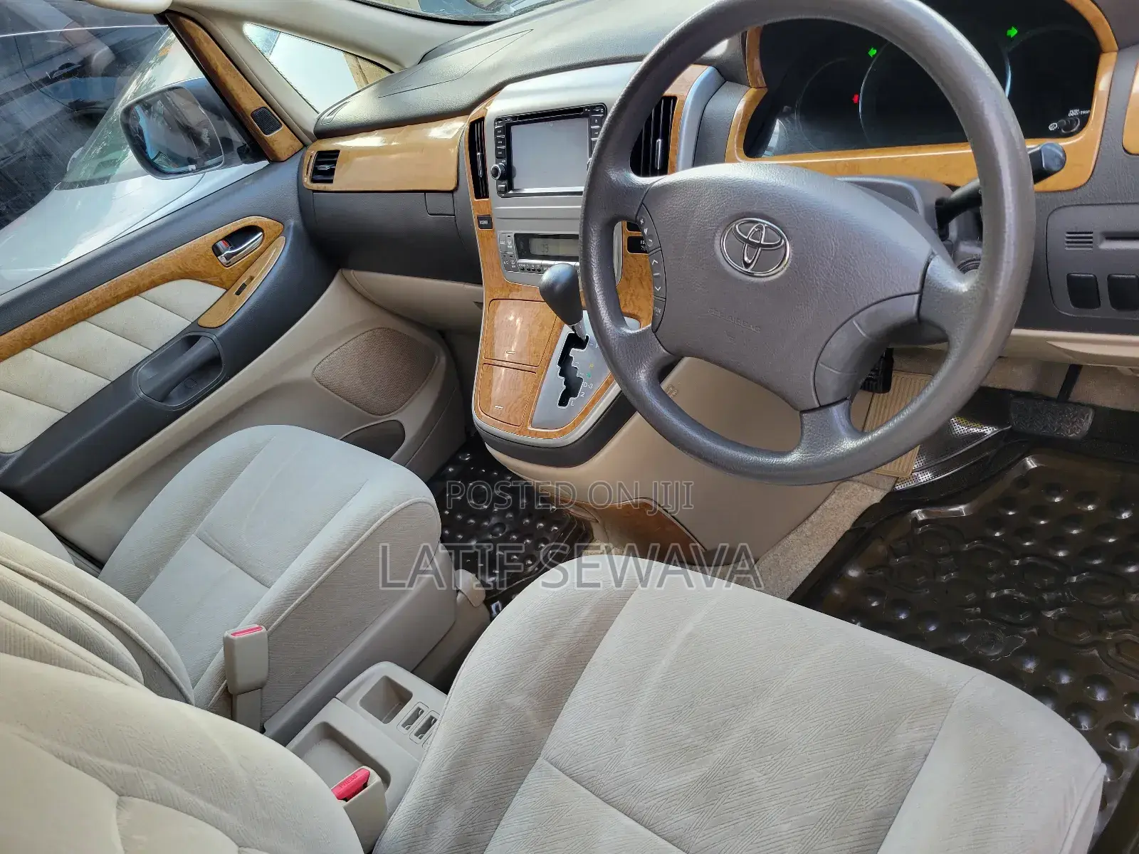 Toyota Alphard 2.4 Petrol AWD 2007 Silver