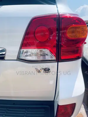 Toyota Land Cruiser 4.6 V8 ZX 2015 White