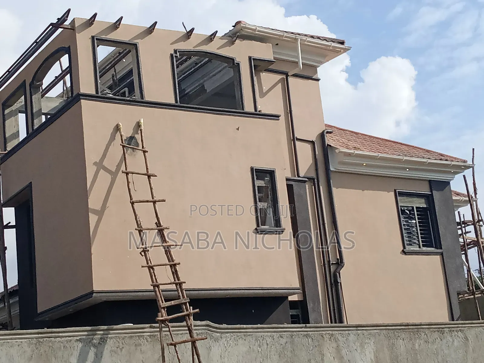 Furnished 4bdrm Mansion in Royal Estate, Kira for sale