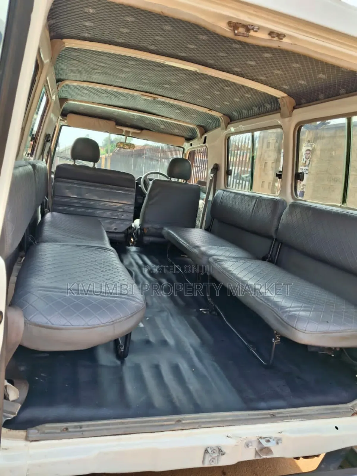 Toyota Land Cruiser 4x4 2007 White