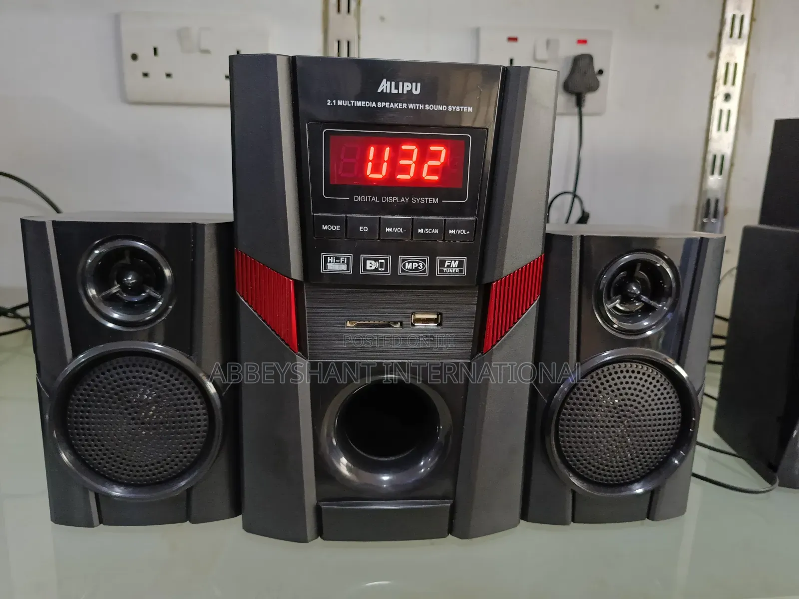 Multimedia Speaker System, Model 8032/Digital Display Woofer