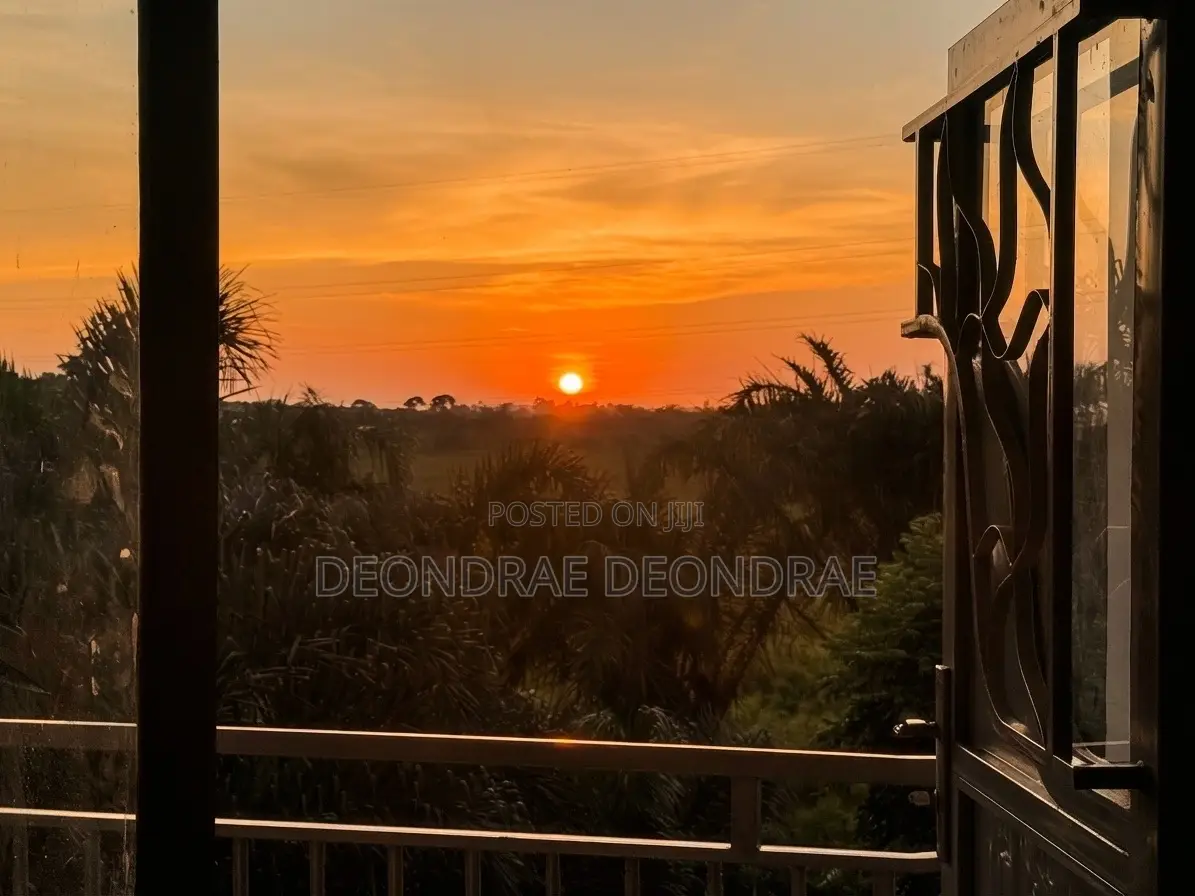 Furnished 20bdrm Block of Flats in Wakiso / Wakiso for sale