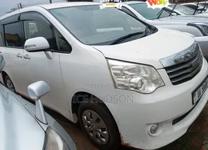 Toyota Noah 2011 White