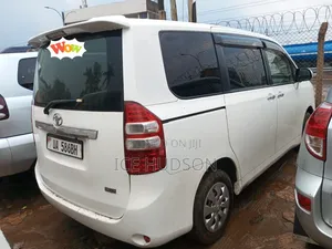 Toyota Noah 2011 White