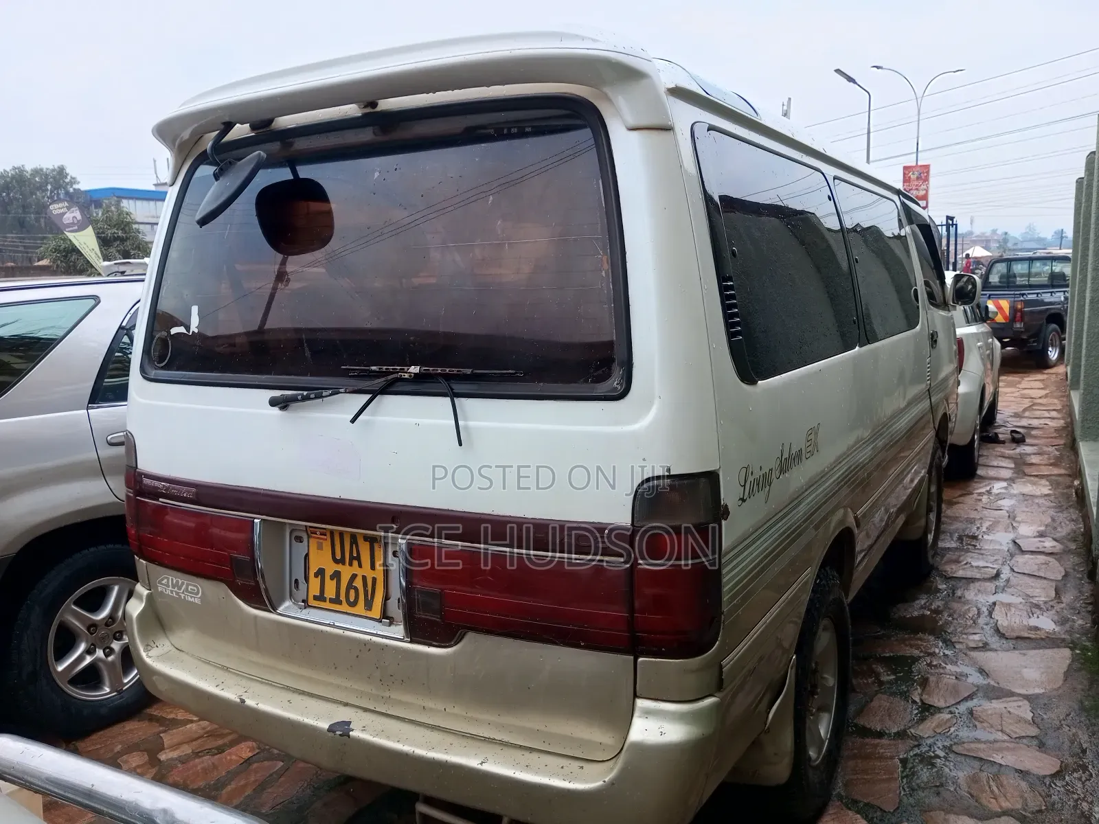 Toyota HiAce 2001 White
