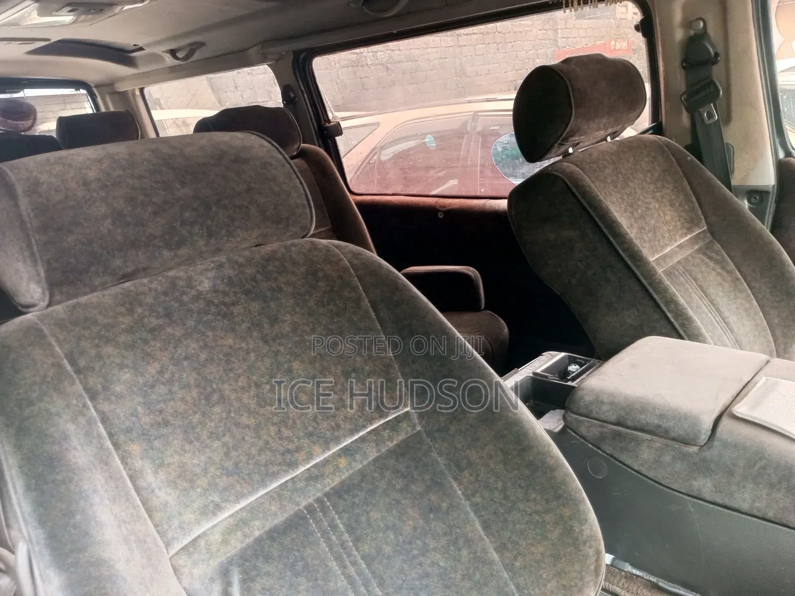 Toyota HiAce 2001 White