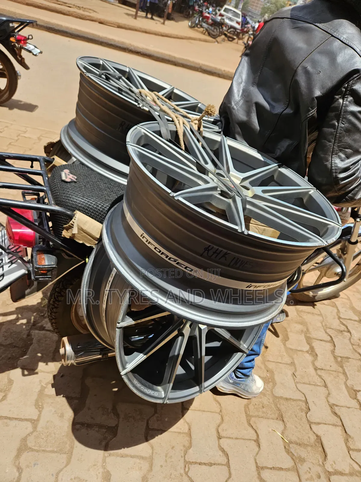 R18 For Nissan. We Always Deliver Using Any Mean Of Transport.