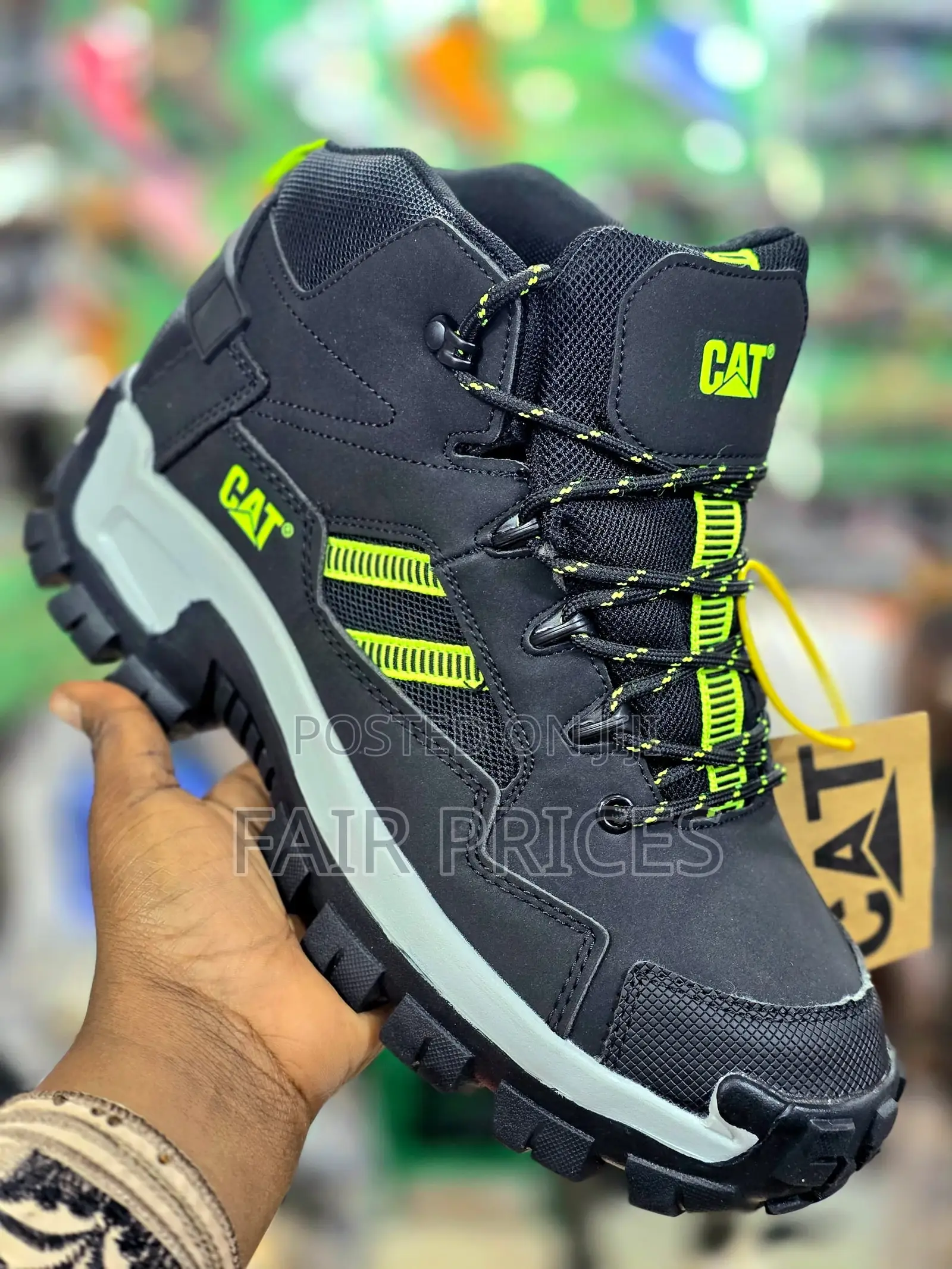 Caterpillar Hiking Jungle Desert Boot