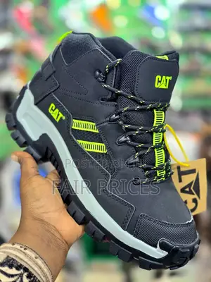 Caterpillar Hiking Jungle Desert Boot