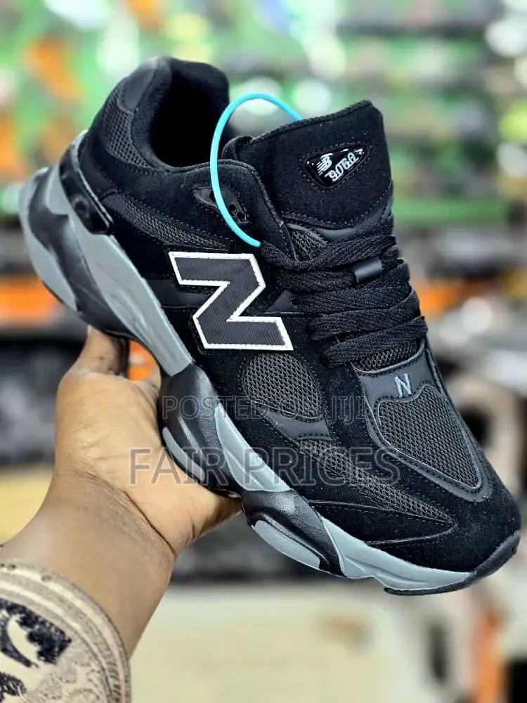 Classic New Balance 9060 Sneakers 37-44