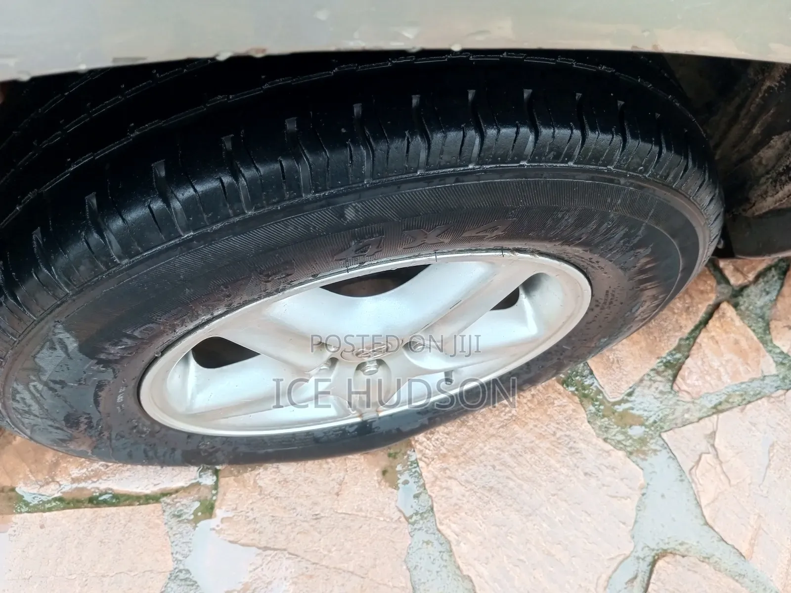 Toyota Harrier 2001 Gold