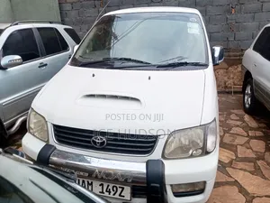 Toyota Noah 2002 White