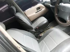 Toyota Noah 2002 White